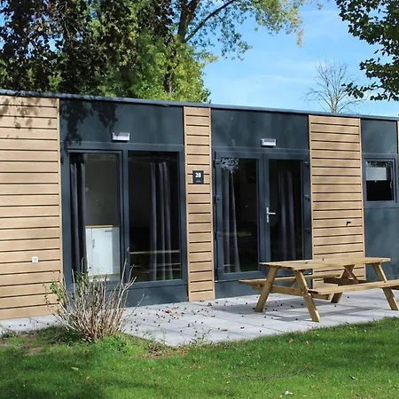 Cube 97 I 4 Persoons Met Hottub Hébergement de vacances Zennewijnen