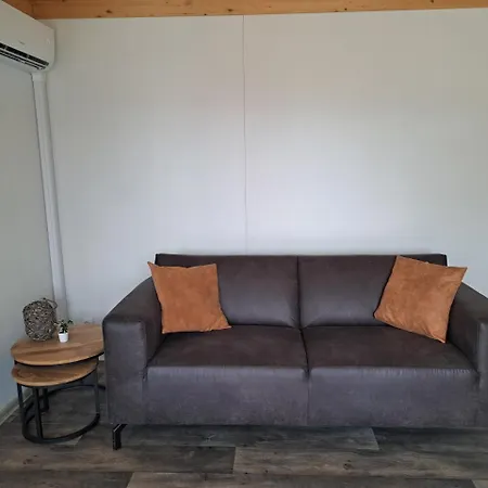 Cube 97 I 4 Persoons Met Hottub Holiday home *