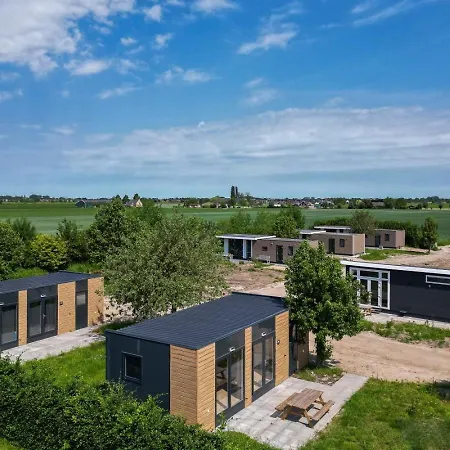 Cube 97 I 4 Persoons Met Hottub Holiday home