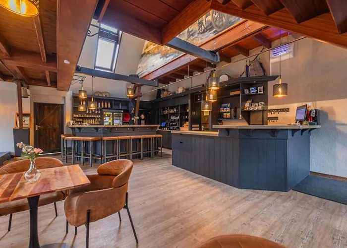 Hébergement de vacances Cube 97 I 4 Persoons Met Hottub