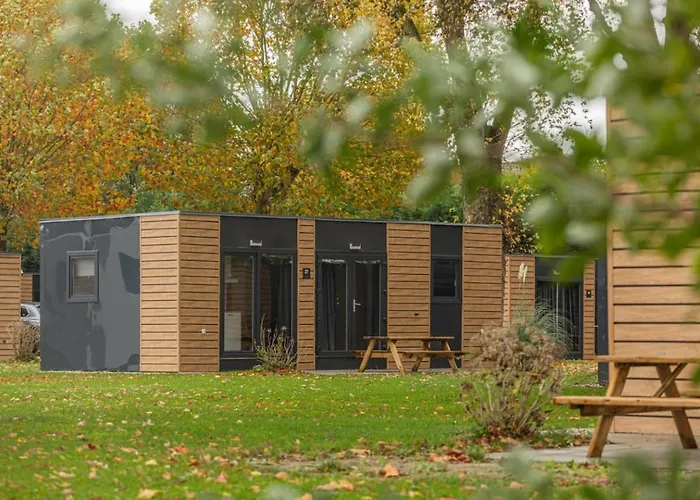 Cube 97 I 4 Persoons Met Hottub Ferienhaus Zennewijnen